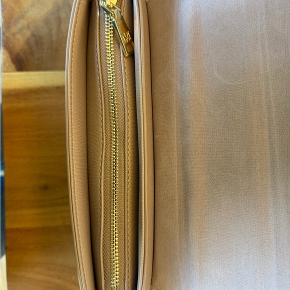 Badgley Mischka Blush Color Bow Crossbody Bag- New with Tags! - Picture 12 of 16